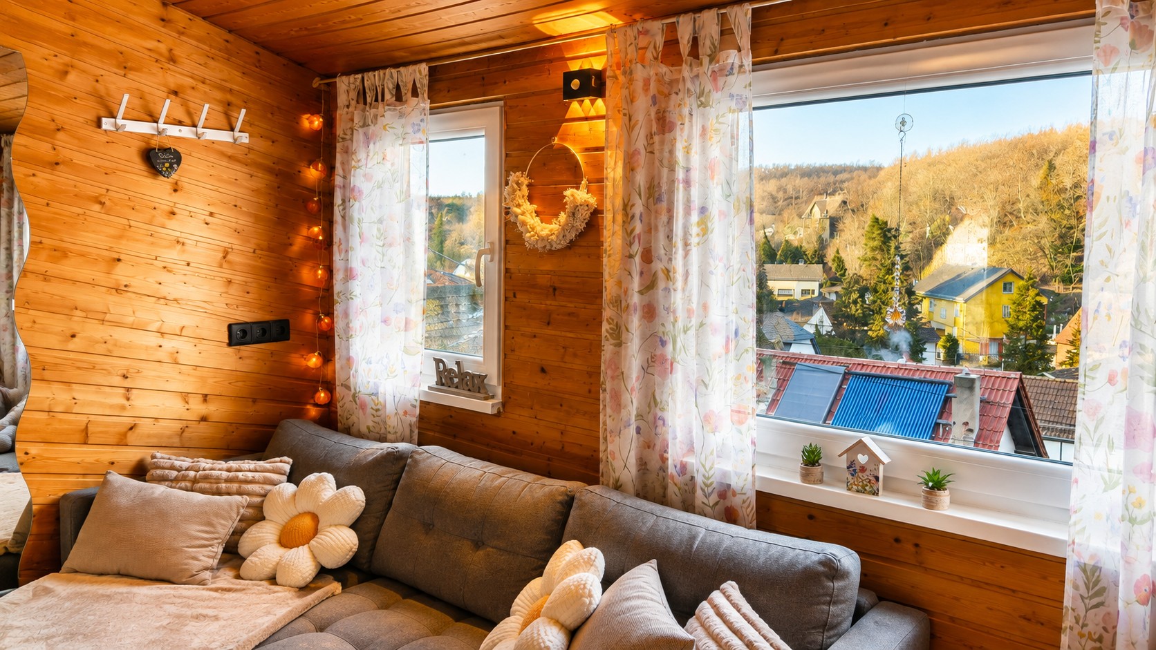 Ecksofa mit Blick über Kransberg